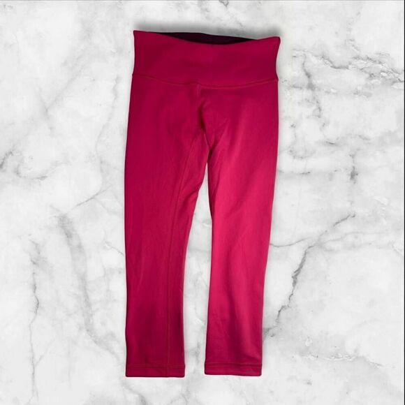 Lululemon Size 4 Pink Wunder Under 20" - Picture 1 of 2